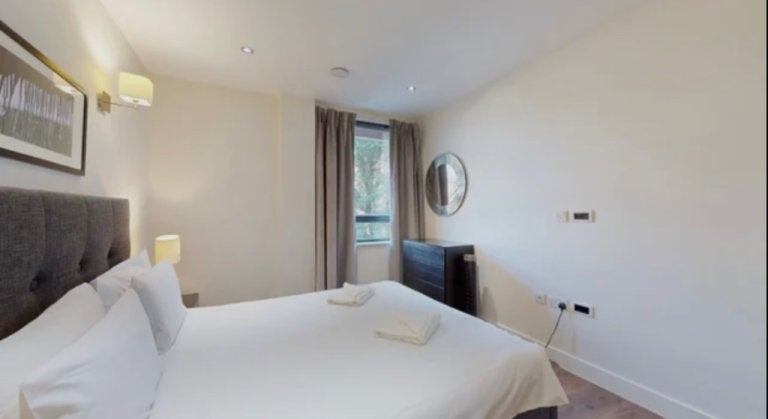 Flat Aldgate in City of London