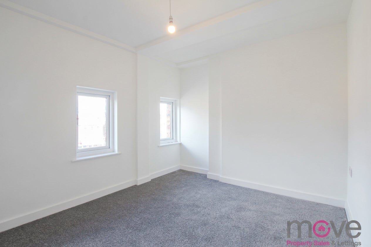 Flat Llanthony Road in Gloucester