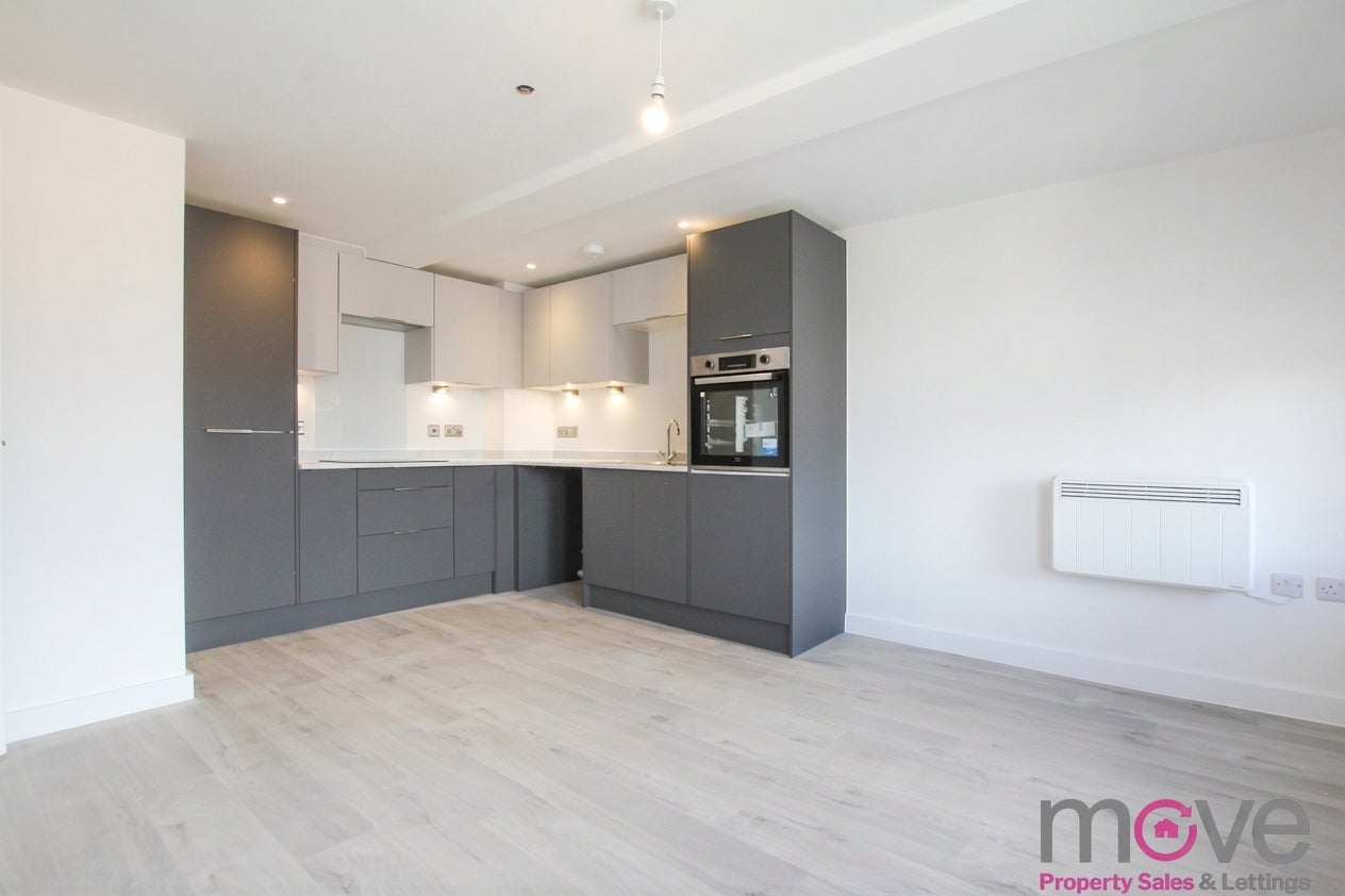 Flat Llanthony Road in Gloucester