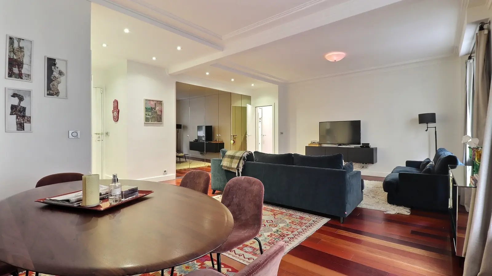 Appartement Rue Paul Valéry à Paris