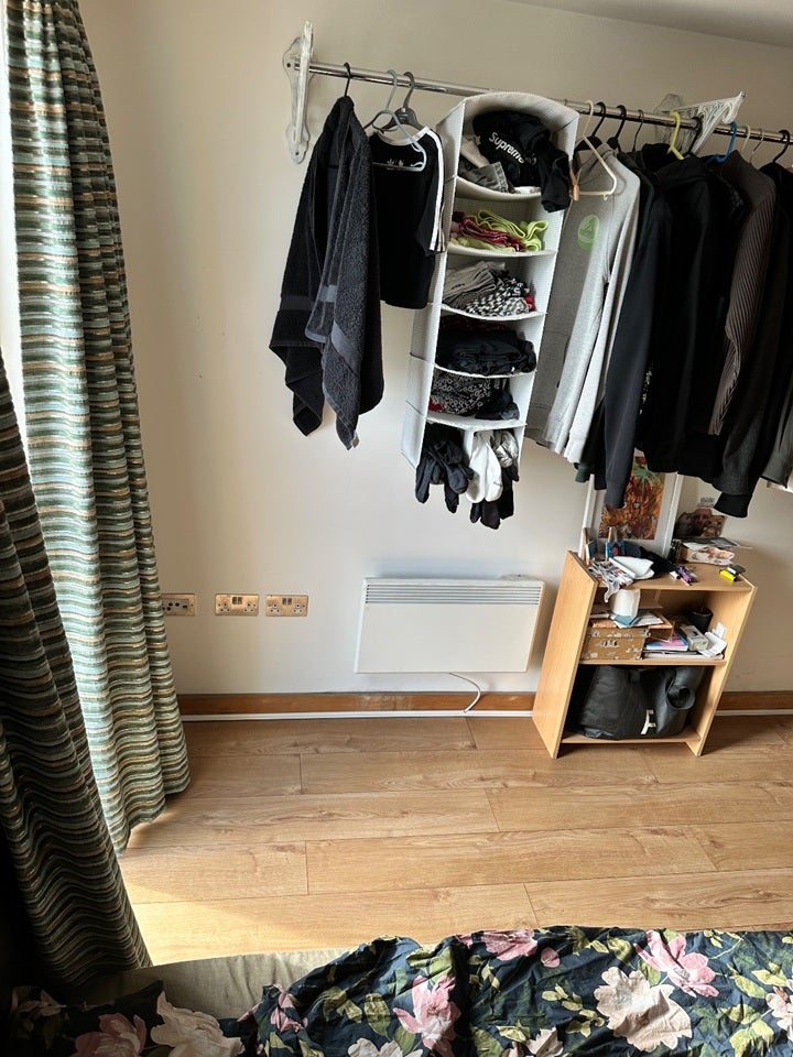 Room Burdett Road in Greater London