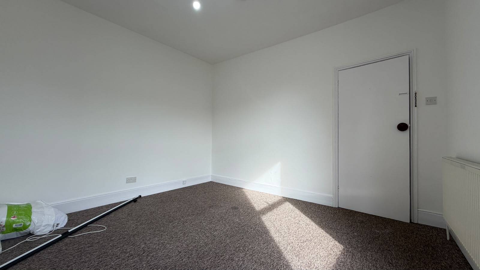 Flat Sandy Park Road in Bristol