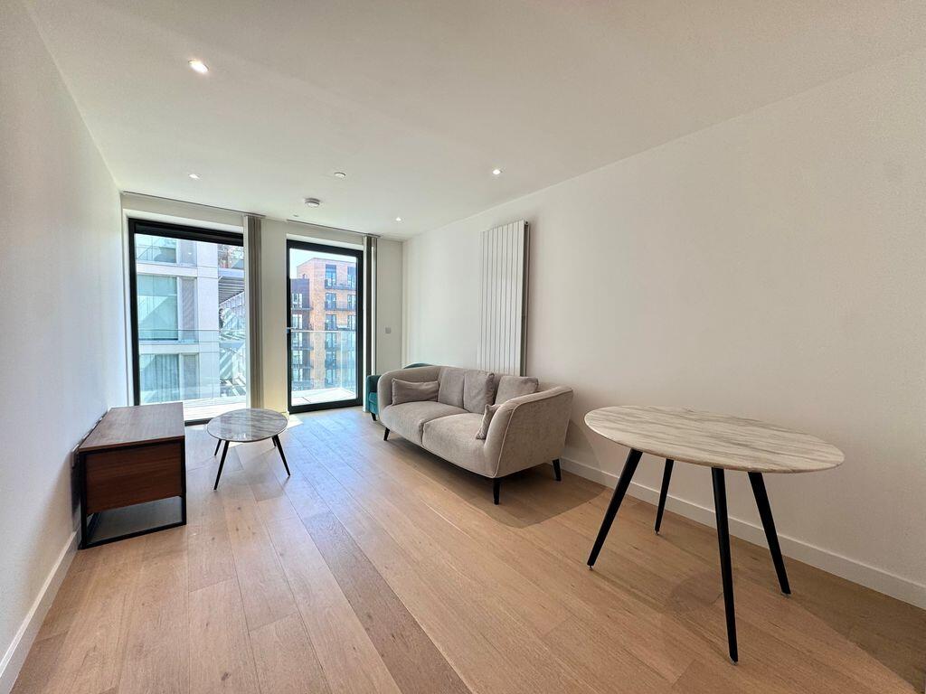 House Rendal Way in Greater London