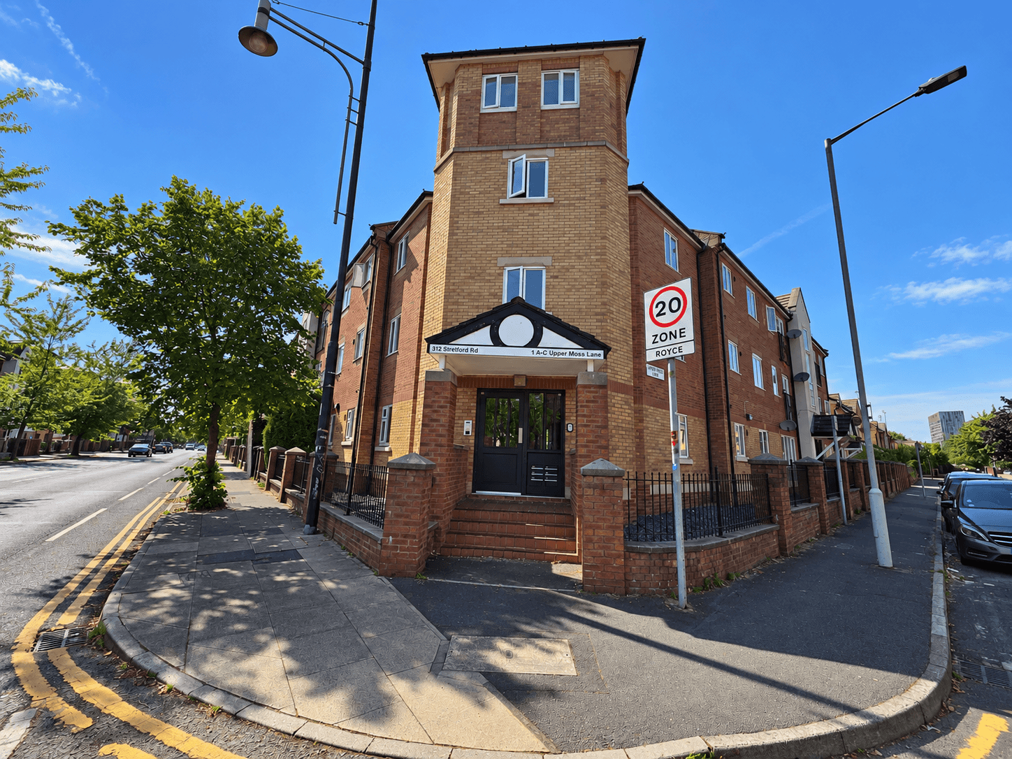 Flat Stretford Road in Manchester