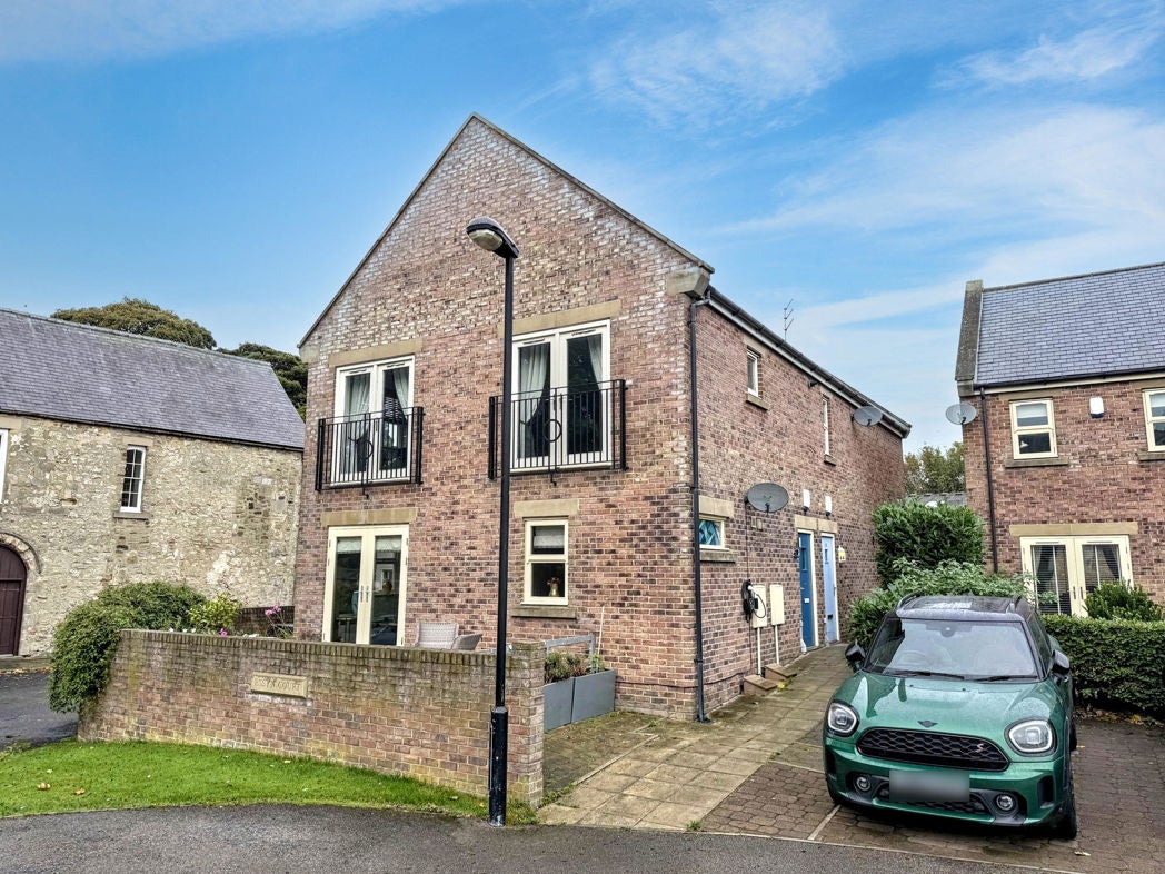 Flat Essyn Court in Easington