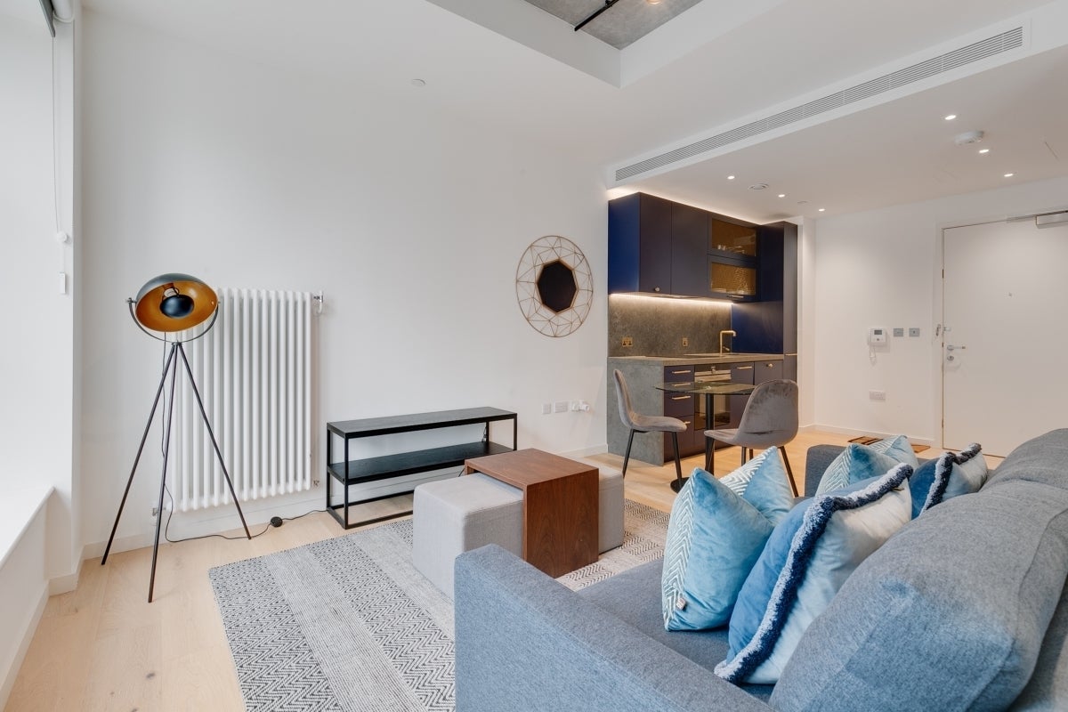 Flat Hercules Slip in Greater London