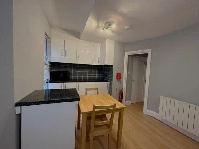Flat Cranbrook Park in Greater London