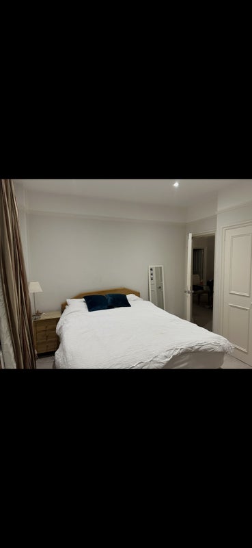Flat Bolton Gardens in Greater London