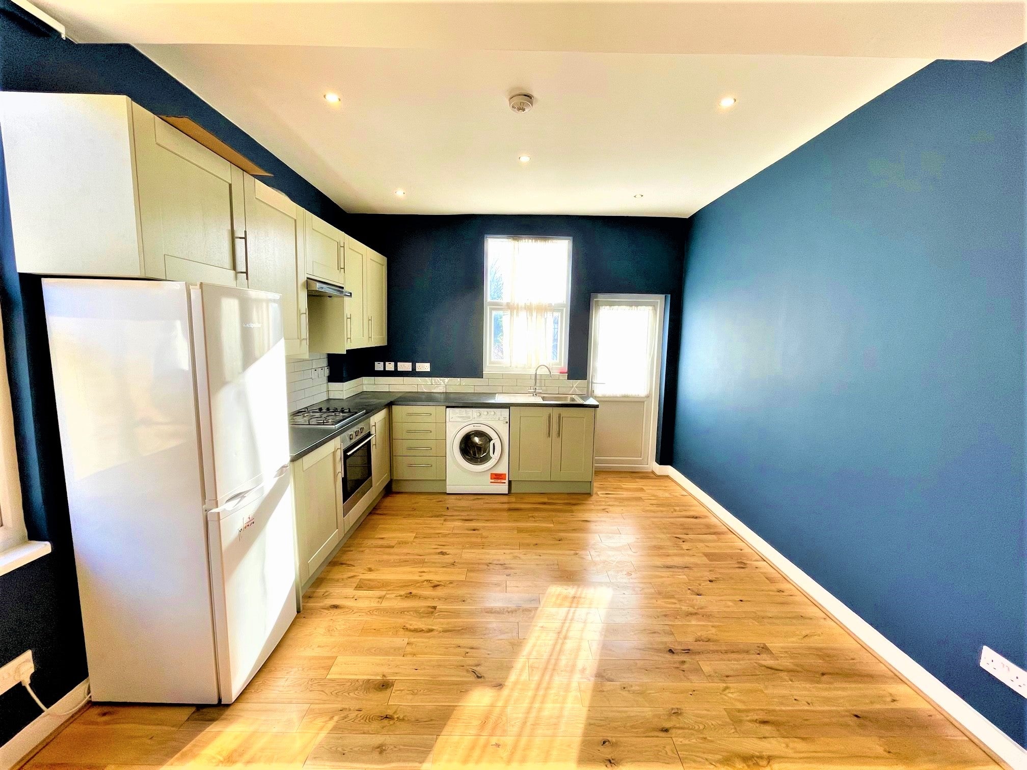 Flat Franciscan Road in Greater London