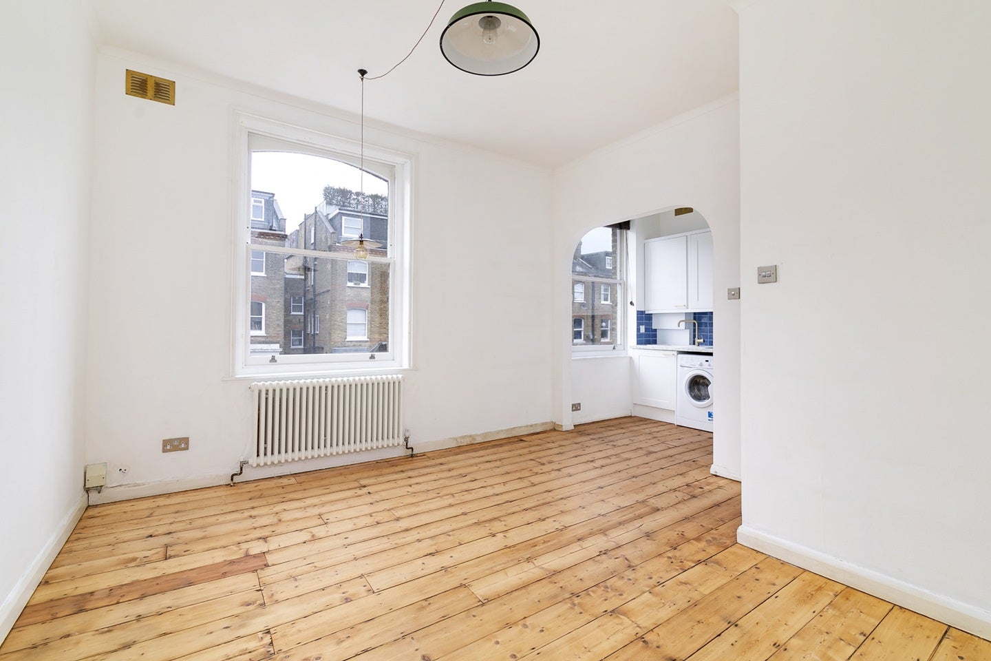 Flat Alexandra Grove in Greater London