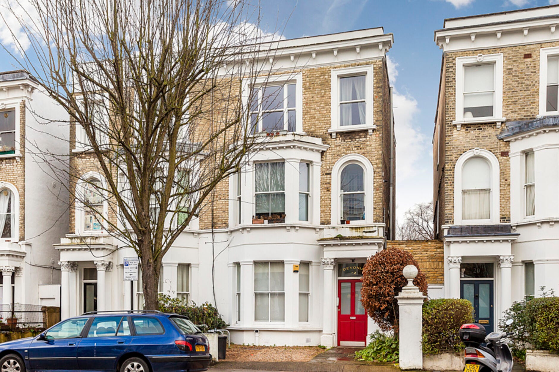 House Boscombe Road in Greater London