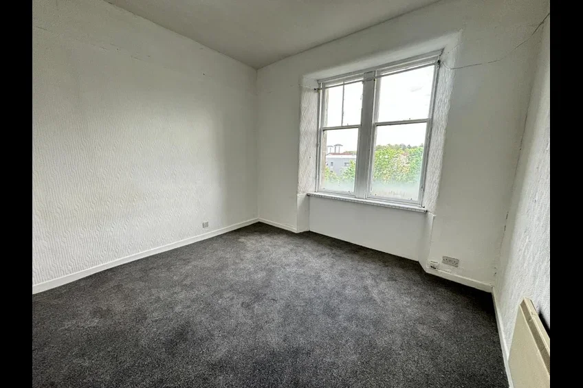 Flat Maxwellton Street in Paisley