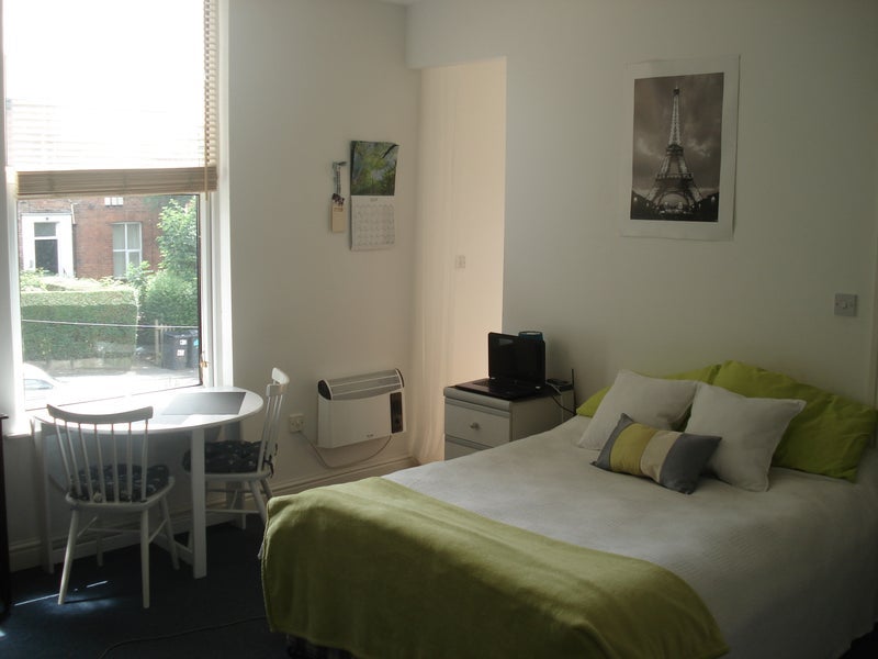Room Hyde Park Terrace in Leeds