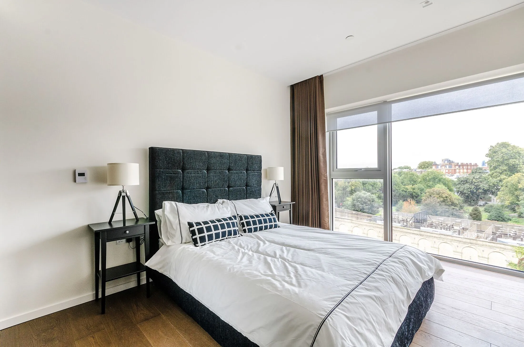 Flat Dame Street in Greater London