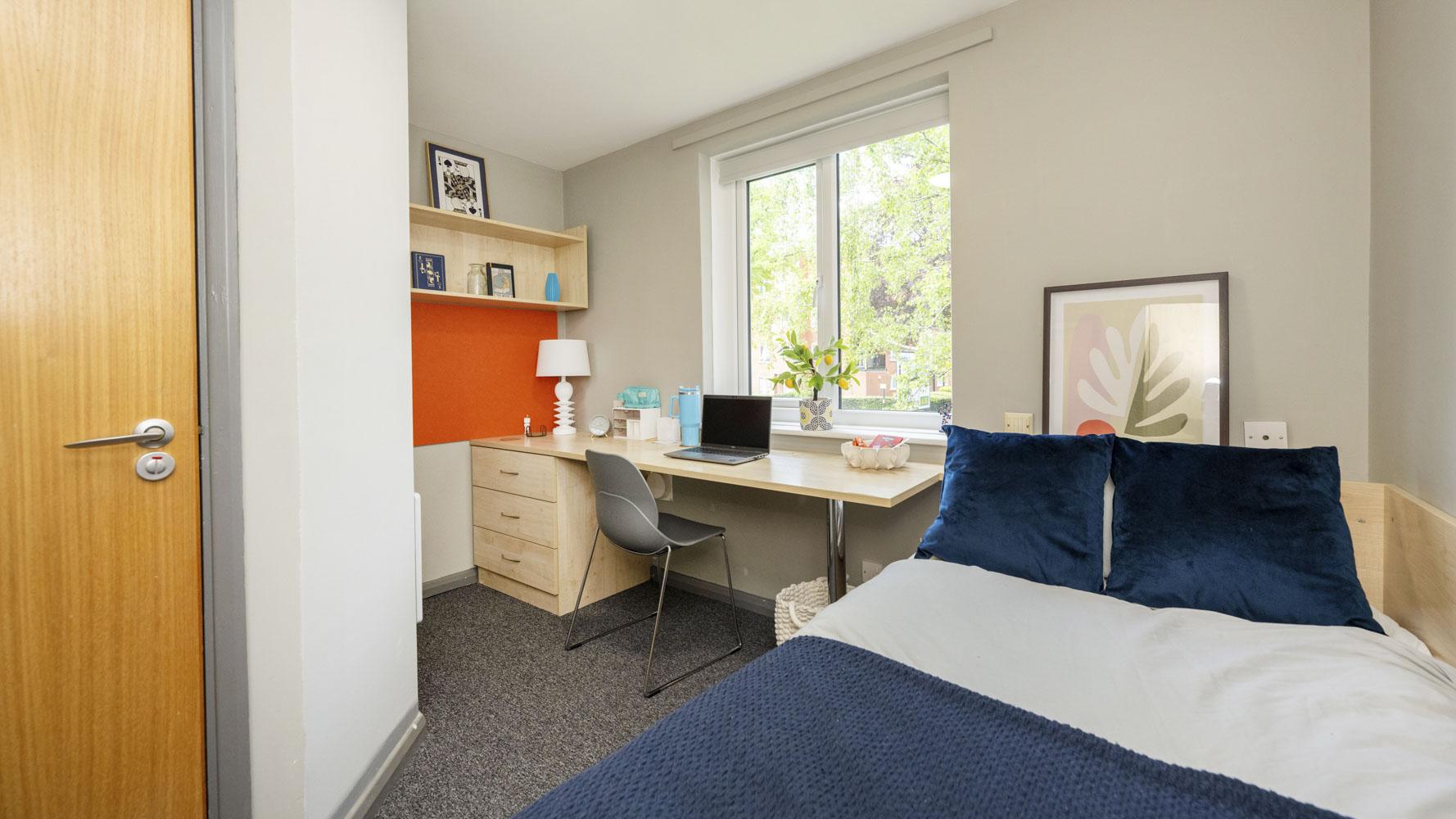 Room Pershore Road in Birmingham