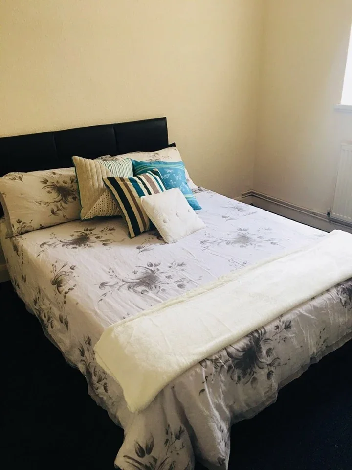 Room High Street in Sandwell