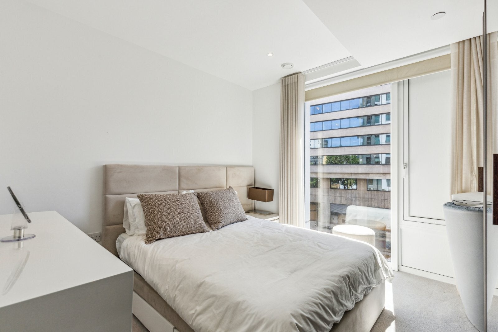 Flat Beadon Road in Greater London