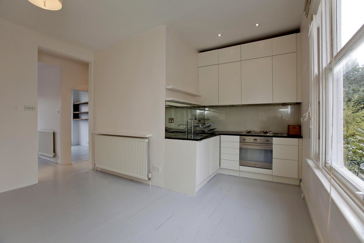 Flat Southampton Road in Greater London