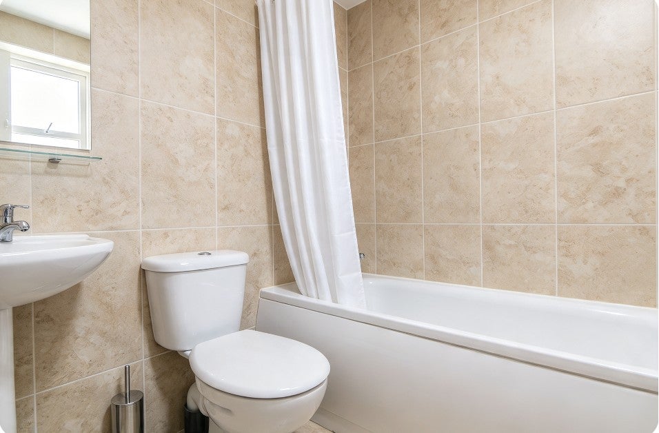 Room John Maurice Close in Greater London