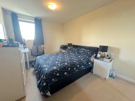Flat Gomer Street West in Willenhall