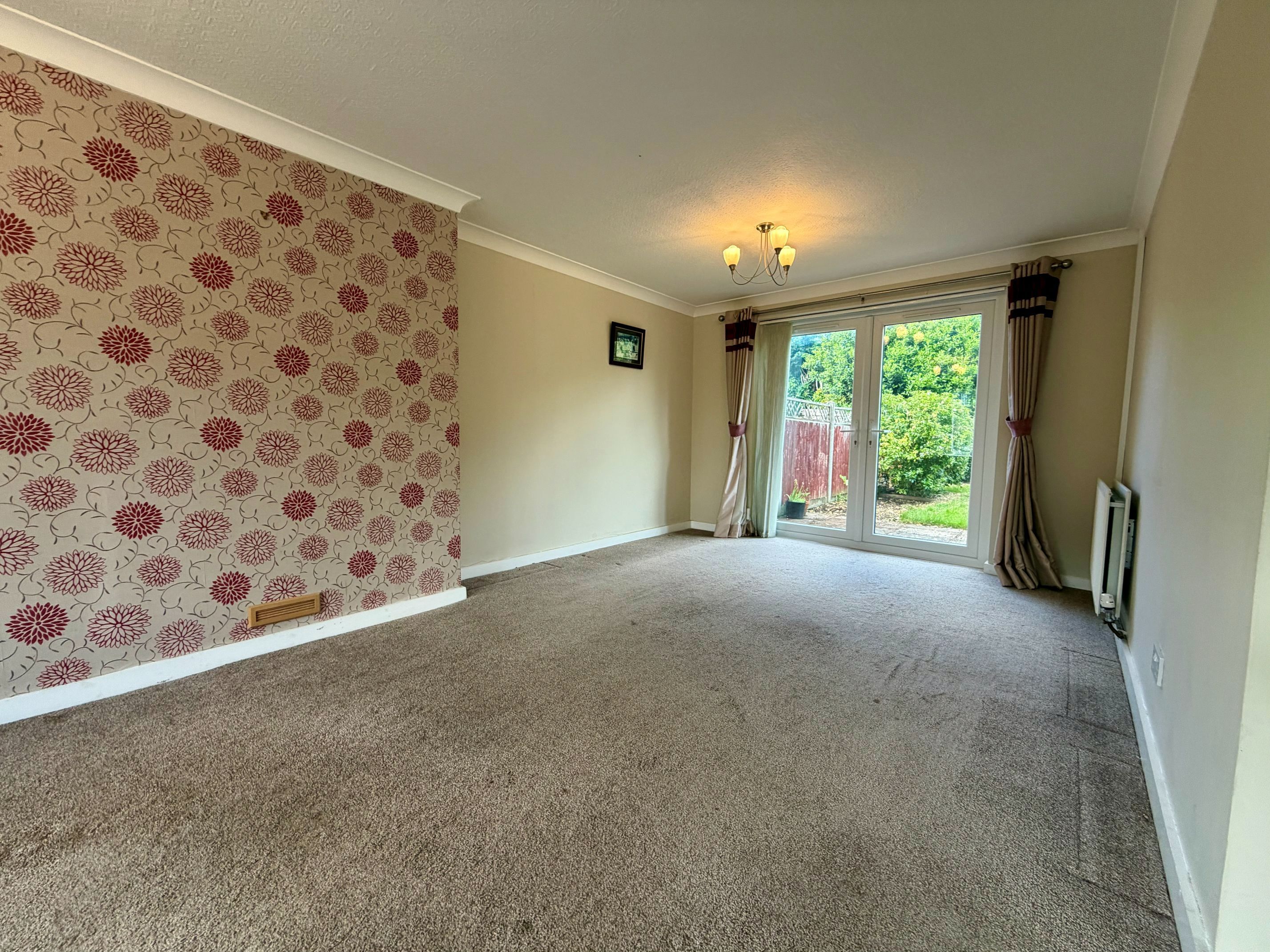 Flat Newnham Road in Royal Leamington Spa