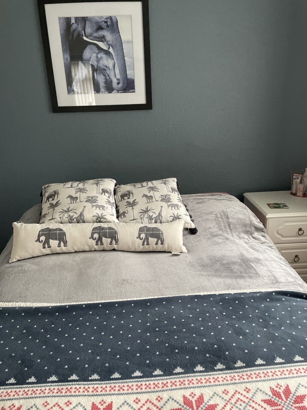 Room Laburnum Way in Rochdale