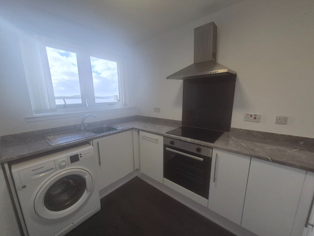 Flat Kelburn Court in Largs
