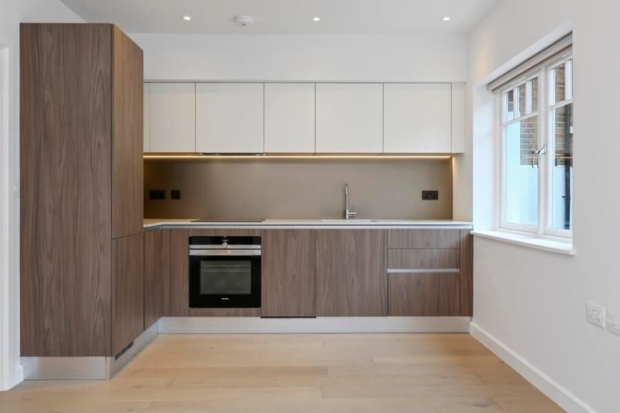 Flat Compayne Gardens in Greater London
