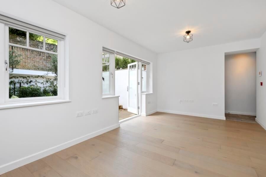 Flat Compayne Gardens in Greater London