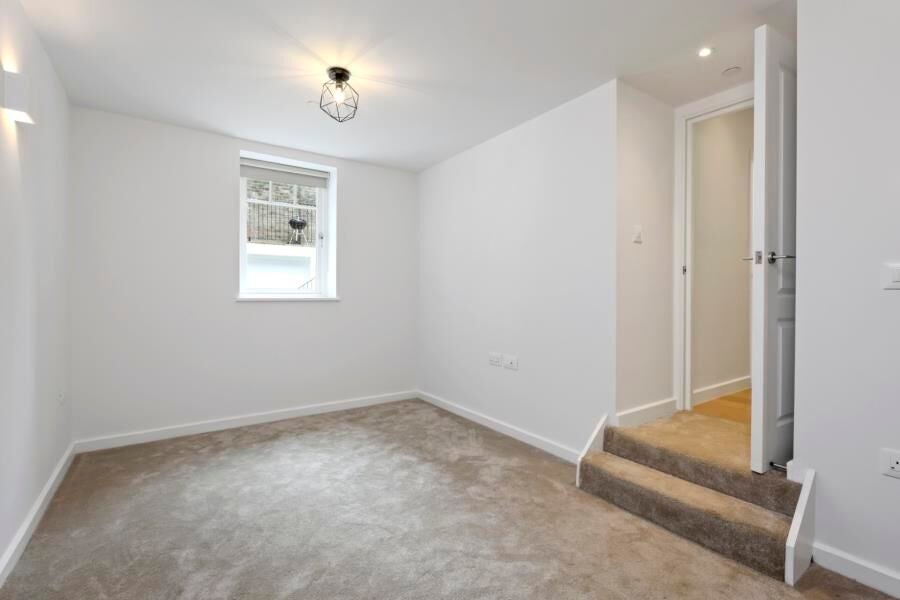 Flat Compayne Gardens in Greater London