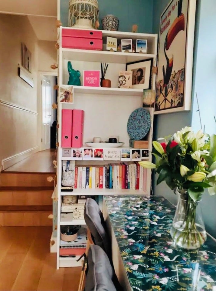 Flat Robinson Road in Greater London