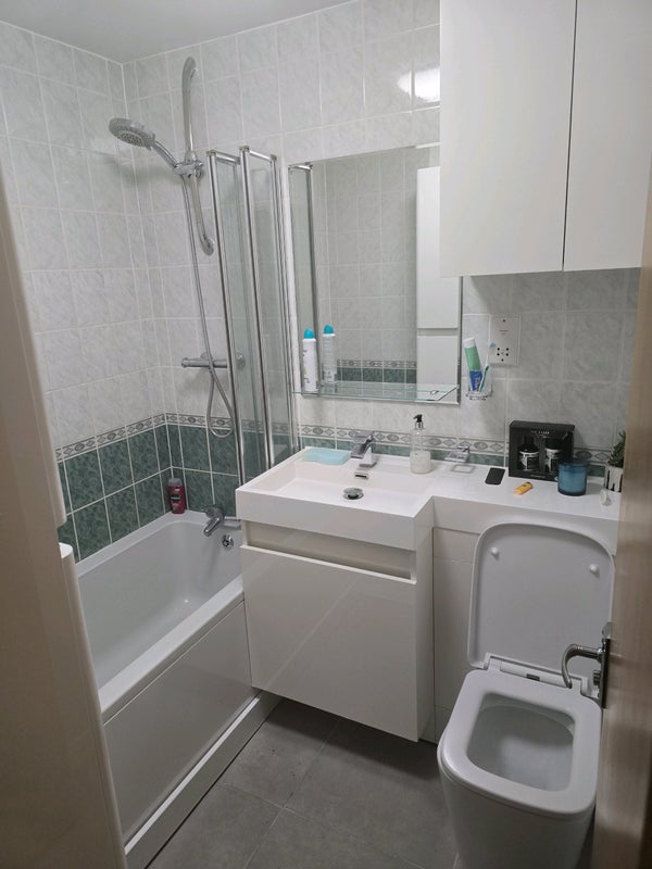 Room Edgecote Close in Greater London
