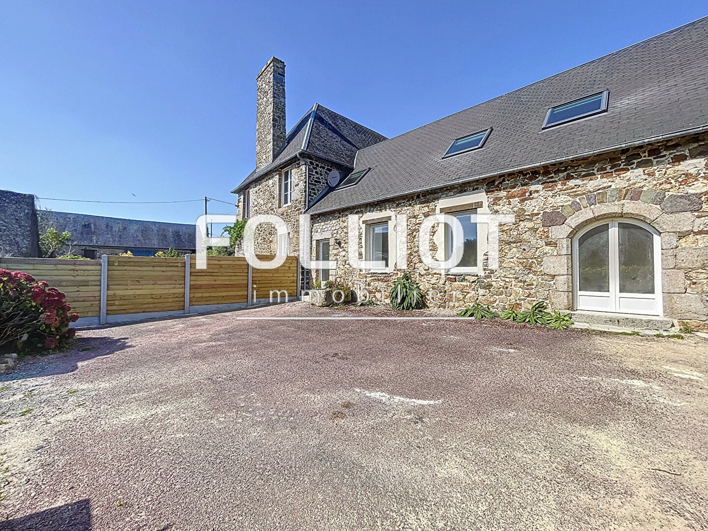 House Rue Maurice Marland in Donville-les-Bains