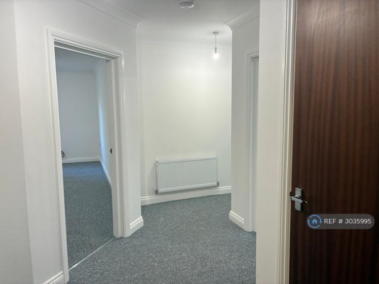 Flat Talbot Drive in Poole