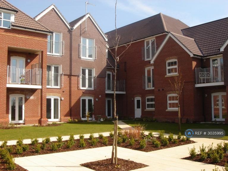 Flat Talbot Drive in Poole