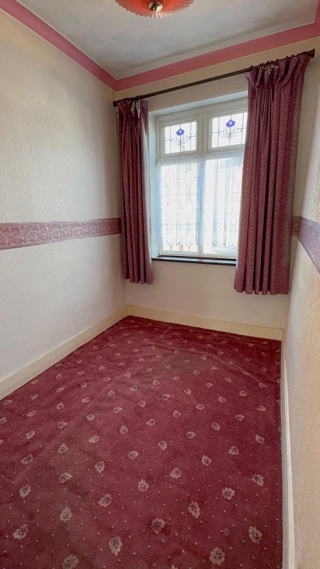 Room Charlemont Road in Greater London