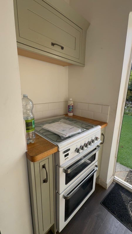 Room Charlemont Road in Greater London