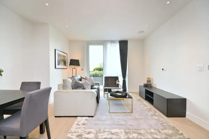 Flat Thurstan Street in Greater London