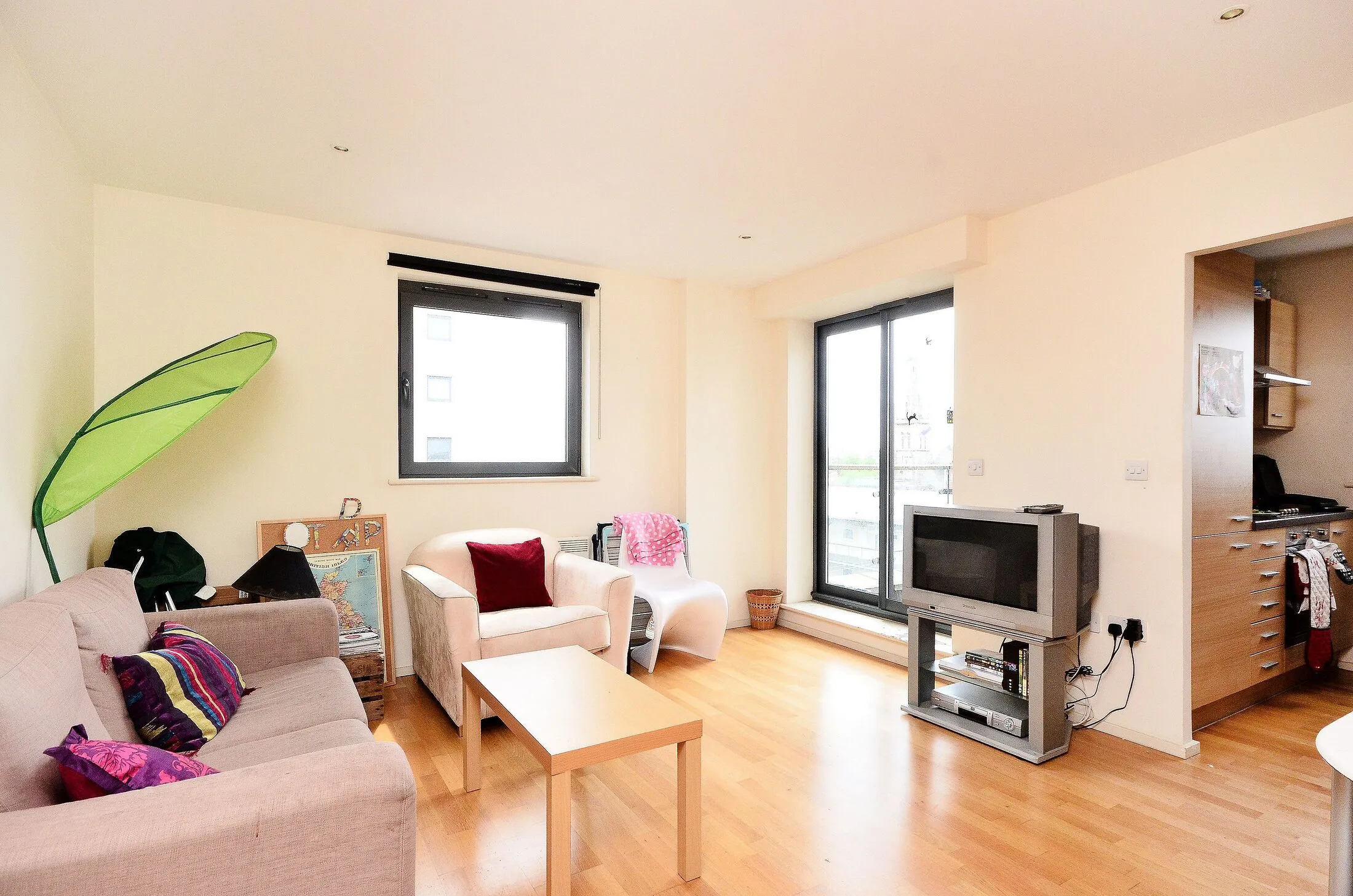 Flat Devonport Street in Greater London