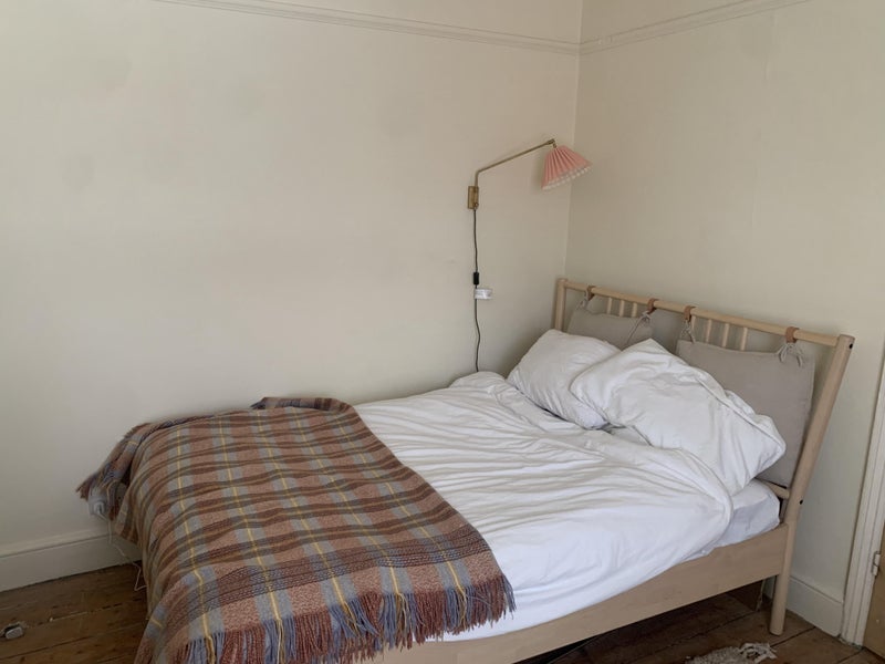 Room Bruce Street in Cardiff