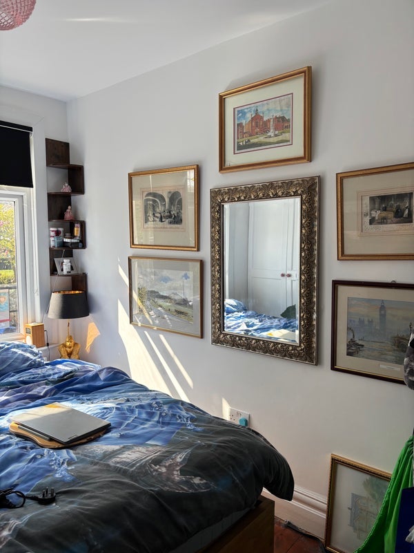 Room McLeod Road in Greater London