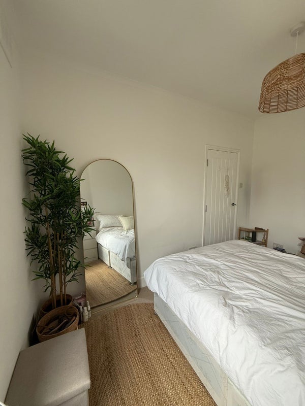 Room Astbury Road in Greater London
