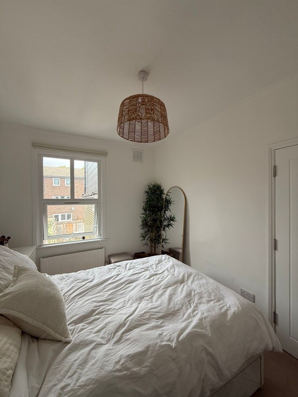Room Astbury Road in Greater London