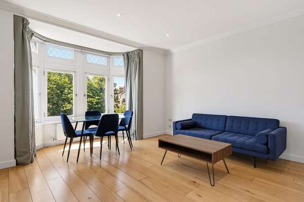 Flat Brompton Road in Greater London
