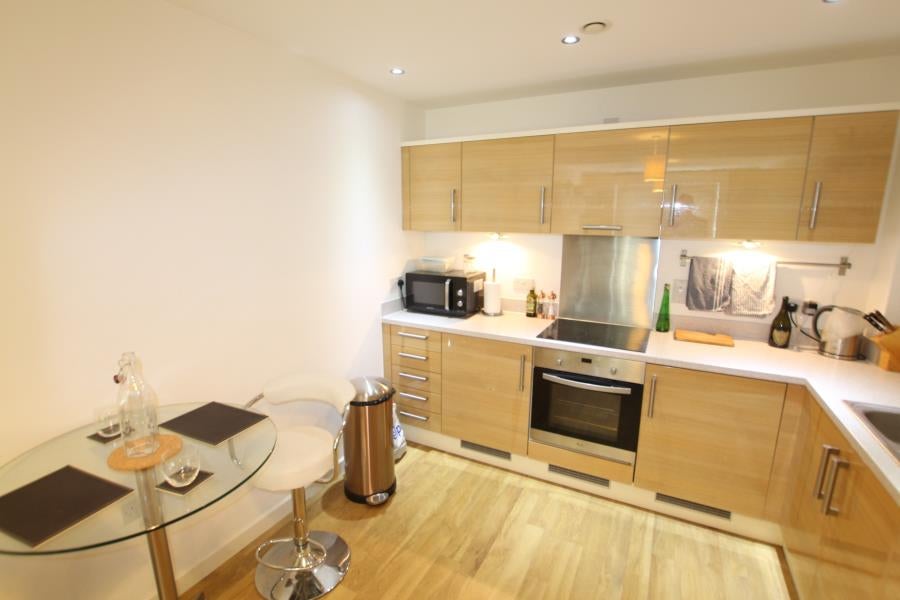 Flat Guildford Road in Woking