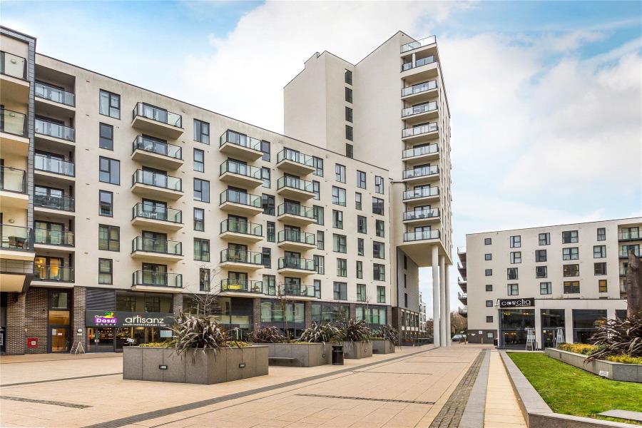 Flat Guildford Road in Woking