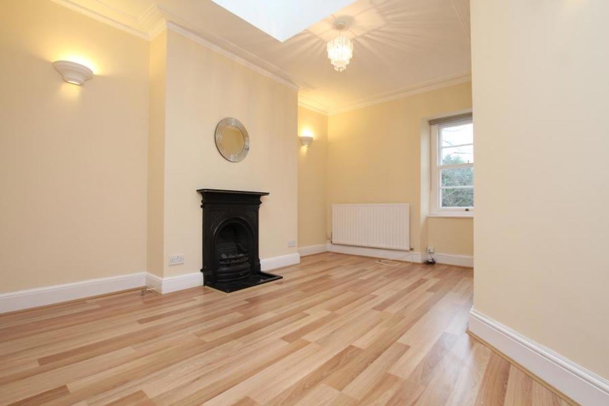 Flat Whatley Road in Bristol
