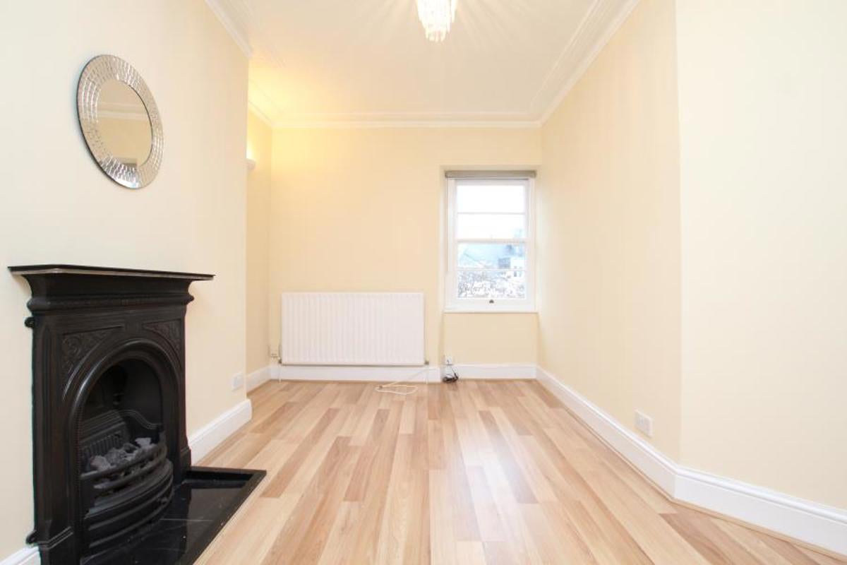 Flat Whatley Road in Bristol