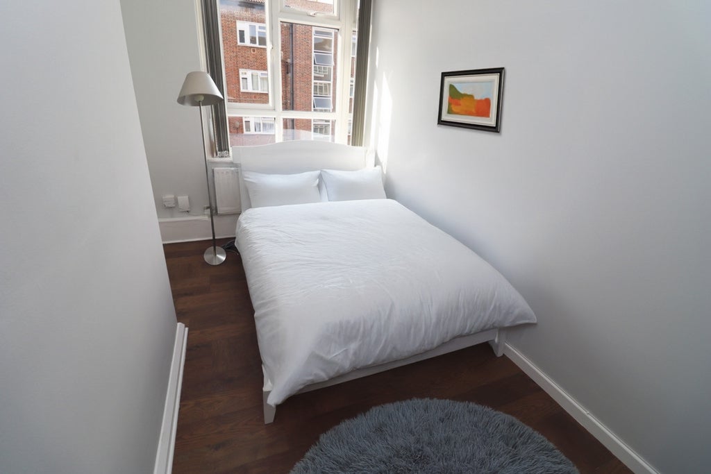 Room Globe Road in Greater London