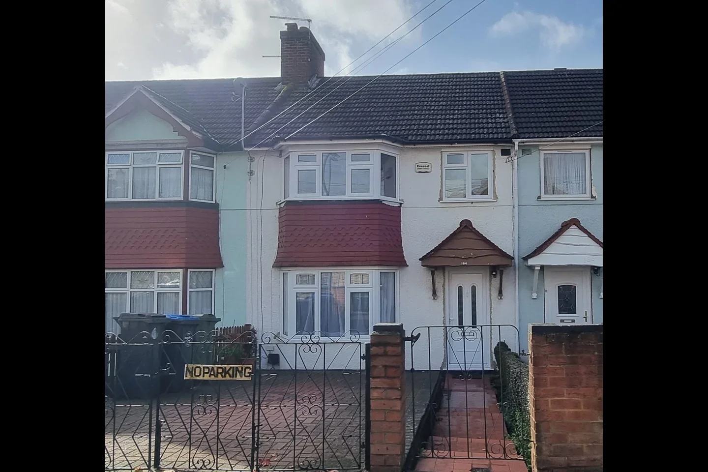 House Tokyngton Avenue in Greater London
